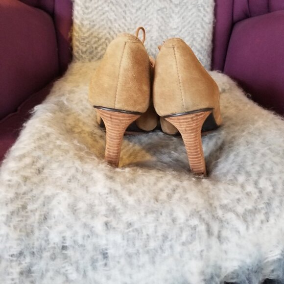 Matisse Brown Suede Stacked Heel Ankle Booties - Picture 3 of 9